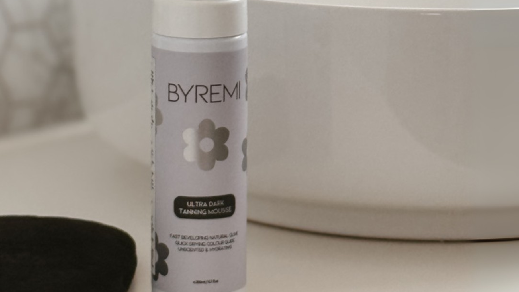 Self-Tan for Pale Skin: The Ultimate Guide to a Natural Glow