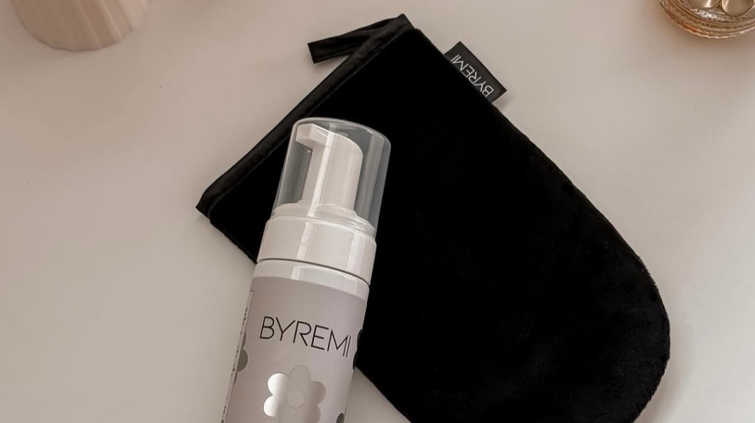 Why Using a Tanning Mitt (and Kabuki Brush) Changes Everything