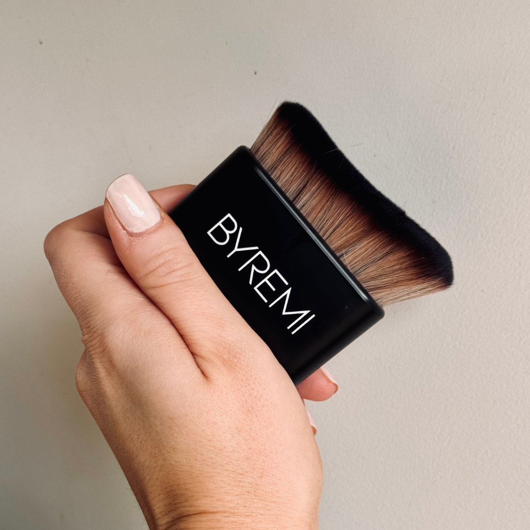 Product Photo - face tan water Brush