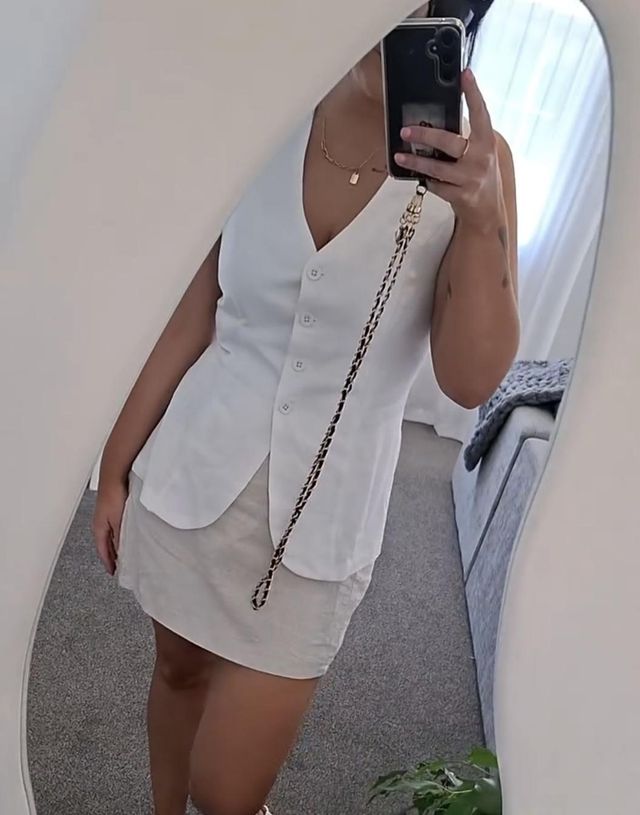 Result Photo of gradual self tanning lotion.